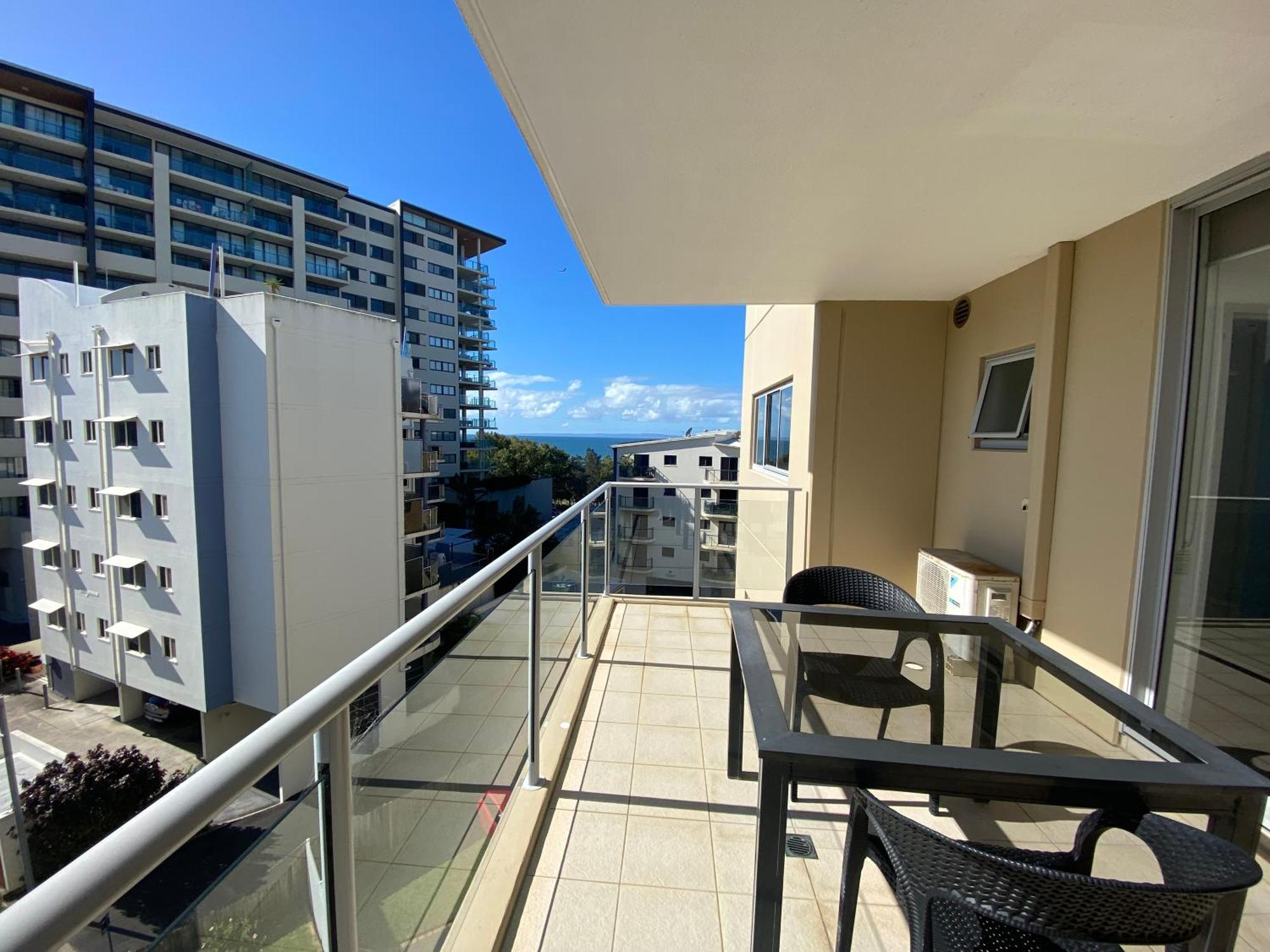 Redvue Holiday Apartments Redcliffe Exterior photo